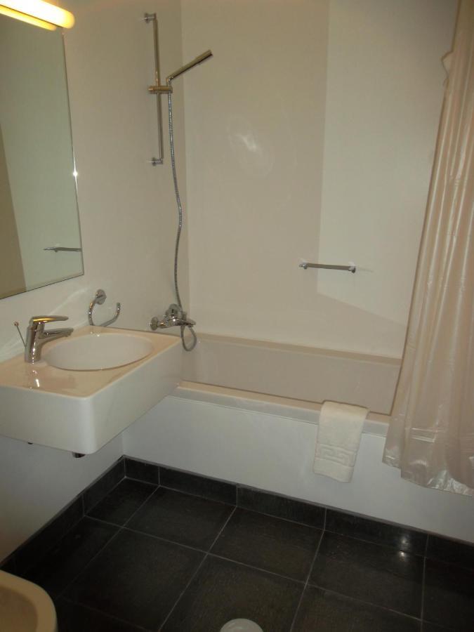 Azores Youth Hostels - Santa Maria Vila do Porto Extérieur photo